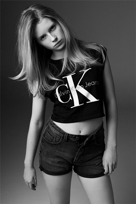 Lottie Moss成为美国经典品牌 Calvin Klein的全新代言人