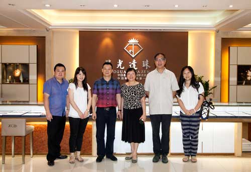 亚洲珠宝JNA创刊人莅临指导星光达珠宝