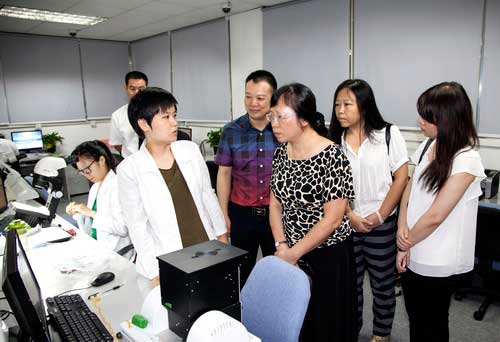 亚洲珠宝JNA创刊人莅临指导星光达珠宝