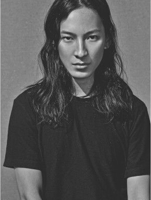 外媒:王大仁将入主巴黎世家品牌任设计师