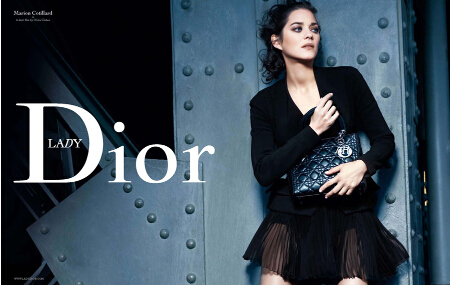 迪奥经典款戴妃包（Lady Dior）真假如何辨别？