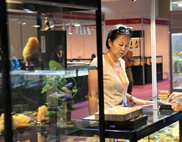 闽古易琥珀在北京夏季珠宝首饰展展出