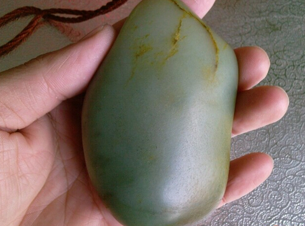 和田青玉价格_和田青玉鉴别_和田青玉的保养