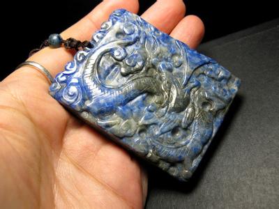 方钠石的特征 方钠石与相似玉石的区别