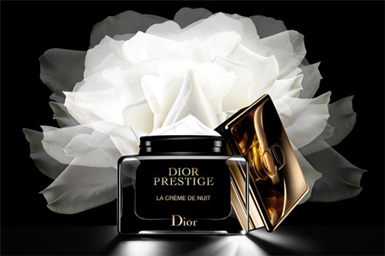 dior(迪奥)推出全新精萃再生花蜜夜间活肤精华