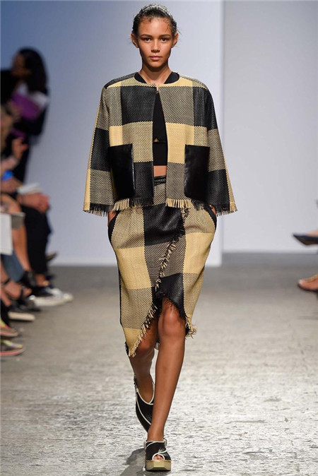 最新时装周衣服 4af833190470b20725e41c87b760439.jpg?_=1411353167626