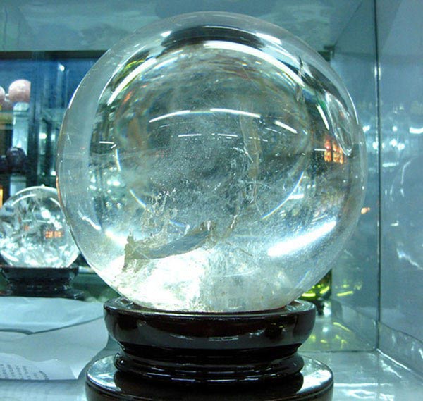 水晶球价格_水晶球图片_水晶球的含义_水晶球的摆放_水晶球的作用-水晶图鉴-金投珠宝-金投网