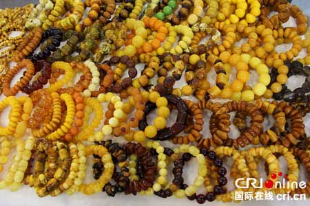 珠宝首饰惊艳西博会 呈现流光溢彩珠宝盛宴