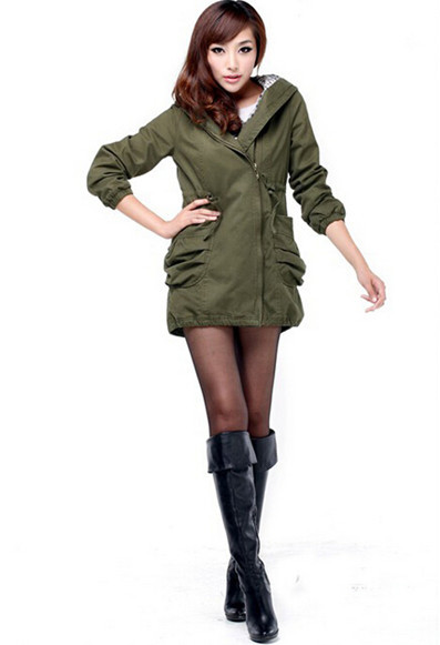 点击图片查看详情 绿色风衣如何搭配