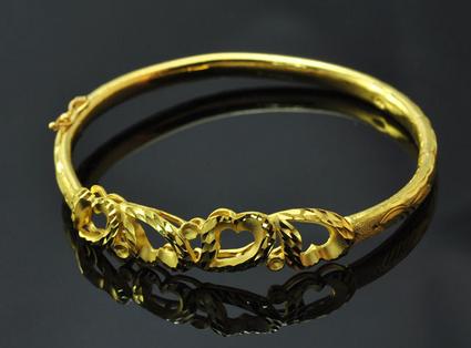 如何選購黃金手環(huán)