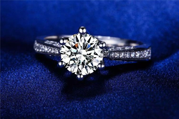 佐卡伊珠宝白18k金45分求婚钻石戒指_珠宝图片