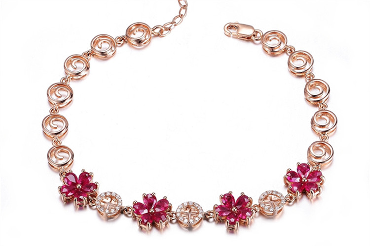 伟德bv1946官网红色关键词搜索暴涨460%！分期乐商城数据透视2026开年消费新动向