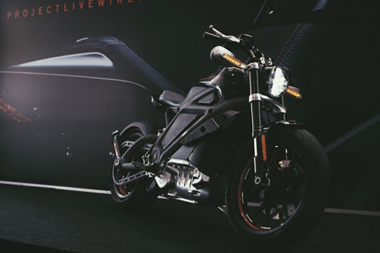 哈雷Project LiveWire电动摩托车诠释两轮“特斯拉”