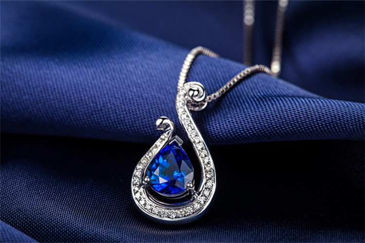 佐卡伊珠宝白18k金1克拉蓝宝石钻石项链_珠宝图片