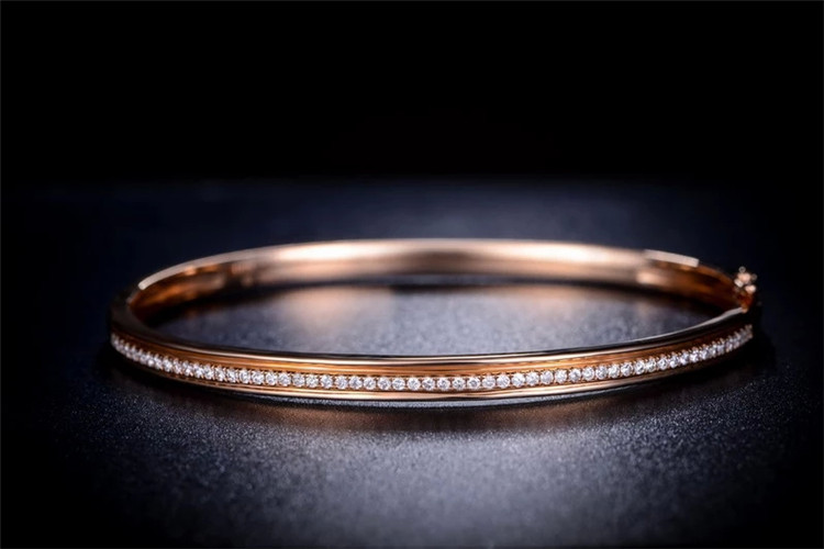 佐卡伊珠宝白18k金39分结婚定制钻石手镯_珠宝图片