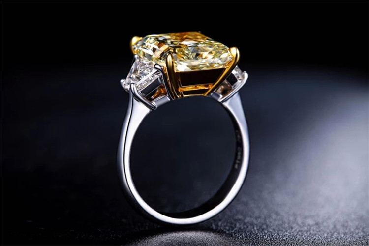 佐卡伊珠宝白18k金7克拉奢华定制钻石戒指_珠宝图片