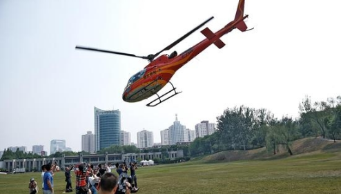 《冲上云霄》众明星私人飞机玩空降 惊呼感觉