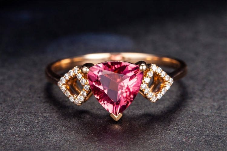 佐卡伊珠宝白18k金天然碧玺钻石戒指_珠宝图片