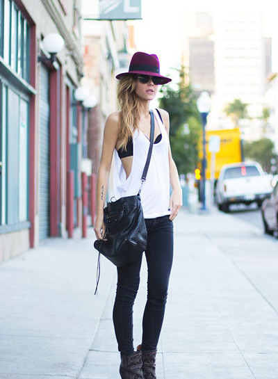 连体内衣穿搭_穿连体透明内衣美女(2)