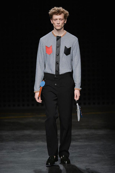 牌子衣服男装 8c4c229f14ee7e5be9c49106a3277ac1.jpg?_=1434598244967