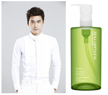 机智的小编发现李易峰是植村秀化妆品品牌绿茶新肌洁颜油最新的代言人