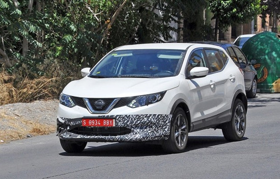 日产名车品牌改款逍客谍照曝光 新车前保险杠