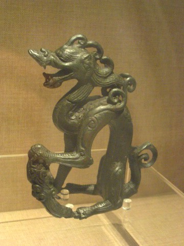 铜坐龙收藏鉴赏