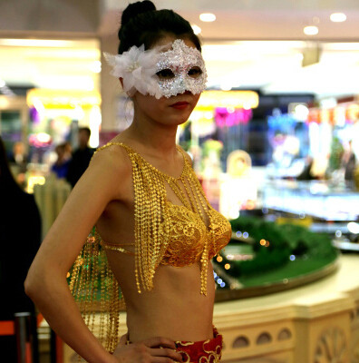 黄金内衣走秀_内衣走秀(3)