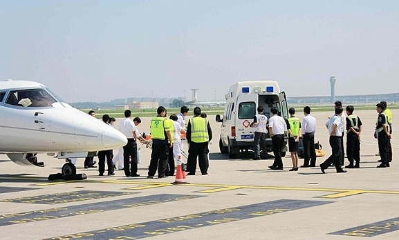 2016年首飞 华彬航空私人飞机急救危重患者
