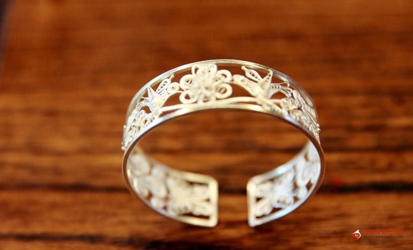 细数少数民族的银饰