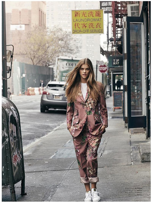 《costume》杂志2016年1月号封面,并为杂志拍摄一组街拍时尚大片