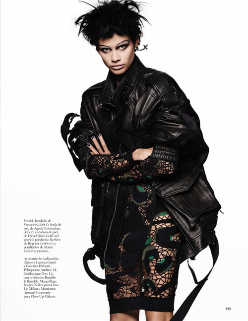 超模sara sampaio为《vogue》杂志拍摄时尚大片