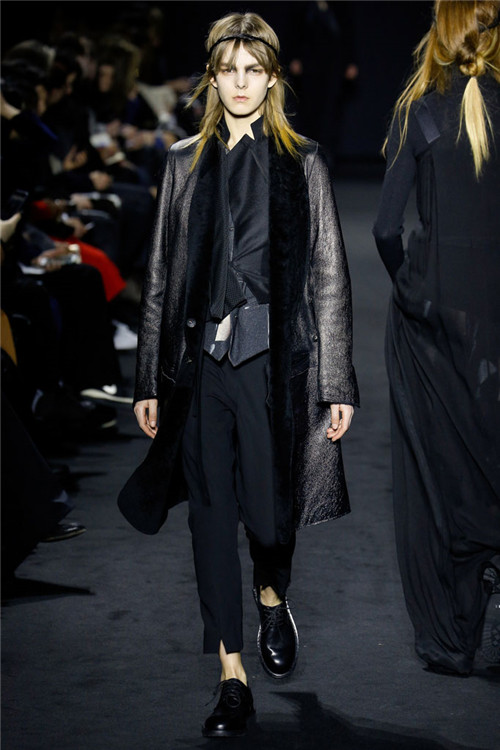 ann demeulemeester服装品牌于巴黎发布秋冬系列-第9页-奢侈品图片