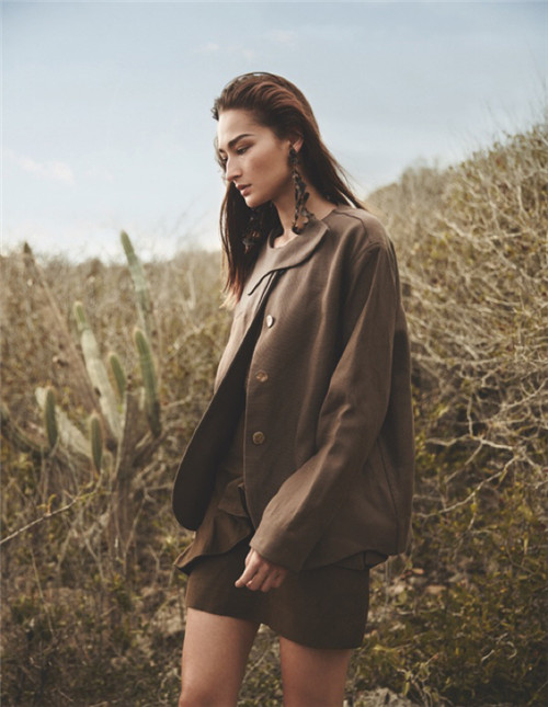 超模bruna tenorio登上《madame》杂志4月号封面