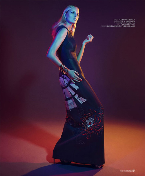 超模karolina kurkova登上《prestige》杂志封面-第2页