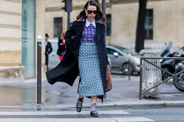 到脚踝的风衣_脚踝扭伤图片(3)