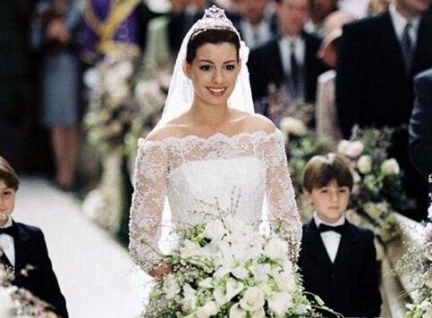 瑞秋婚纱_老友记瑞秋婚纱(3)