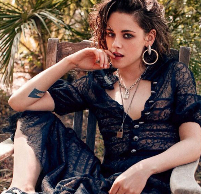 暮光女小k登法国杂志封面 配饰炫酷攻气十足