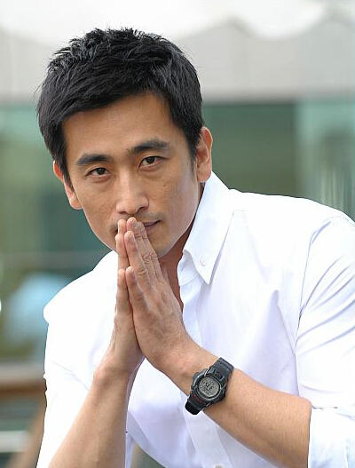 车仁表是个富二代,他从小就想当演员,可是家里人却希望他接掌父亲的