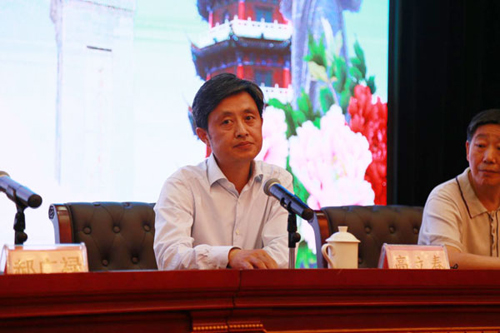 邢台市政府党组成员,副市长高立春