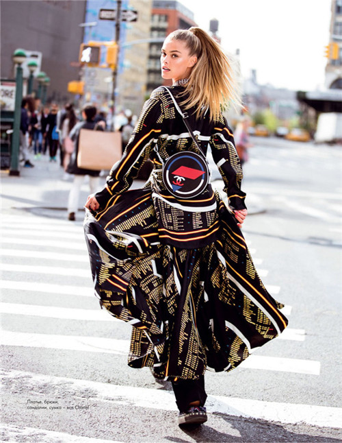 超模nina agdal登上《elle》杂志7月号封面