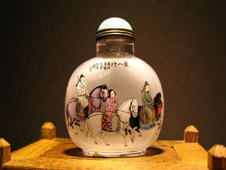 鼻烟壶的作用_鼻烟壶的收藏价值_鼻烟壶该怎么收藏保养-古玩收藏图鉴-金投收藏-金投网