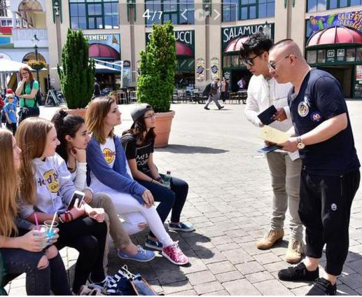 郭德纲搭讪美女 郭德纲明星理财故事:20年收入