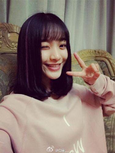 家有儿女》的喜剧风靡国内,剧中那个爱耍宝的"刘星"更是让人印象深刻