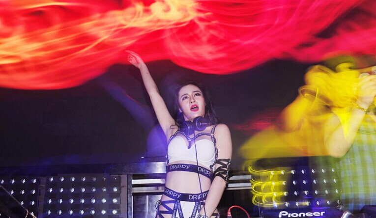 dj舞曲_dj月收入