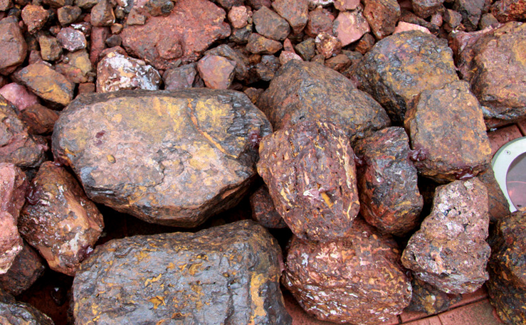 铁矿石现在正卷土重来 中国铁矿石期货周一暴涨