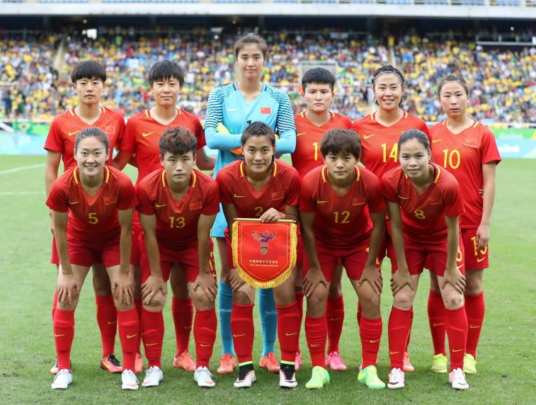 中國女足迎奧運揭幕戰(zhàn) 晉級場上火熱比拼雖敗猶榮