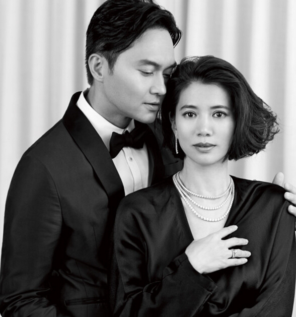 袁咏仪张智霖携手周生生全爱钻系列 讲述她们