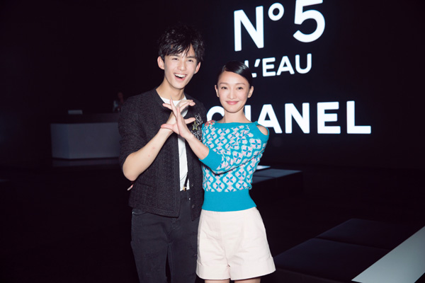 香奈儿于北京三里屯举办全新香奈儿五号之水展