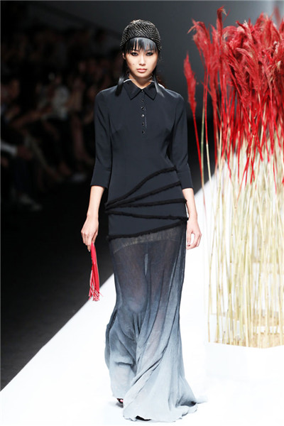 比较出名的服装设计师品牌 d447bc77c16ab832429830868e42d8ea.jpg?_=1476943106469